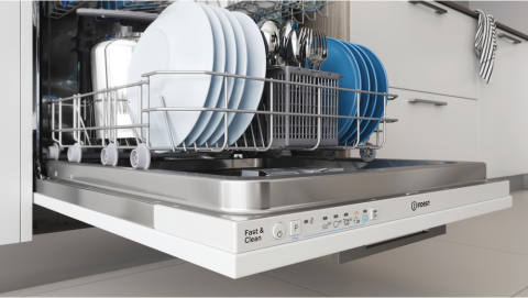 ENËLARËSE FULL MONTUESE INDESIT DIE 2B19 A 60CM